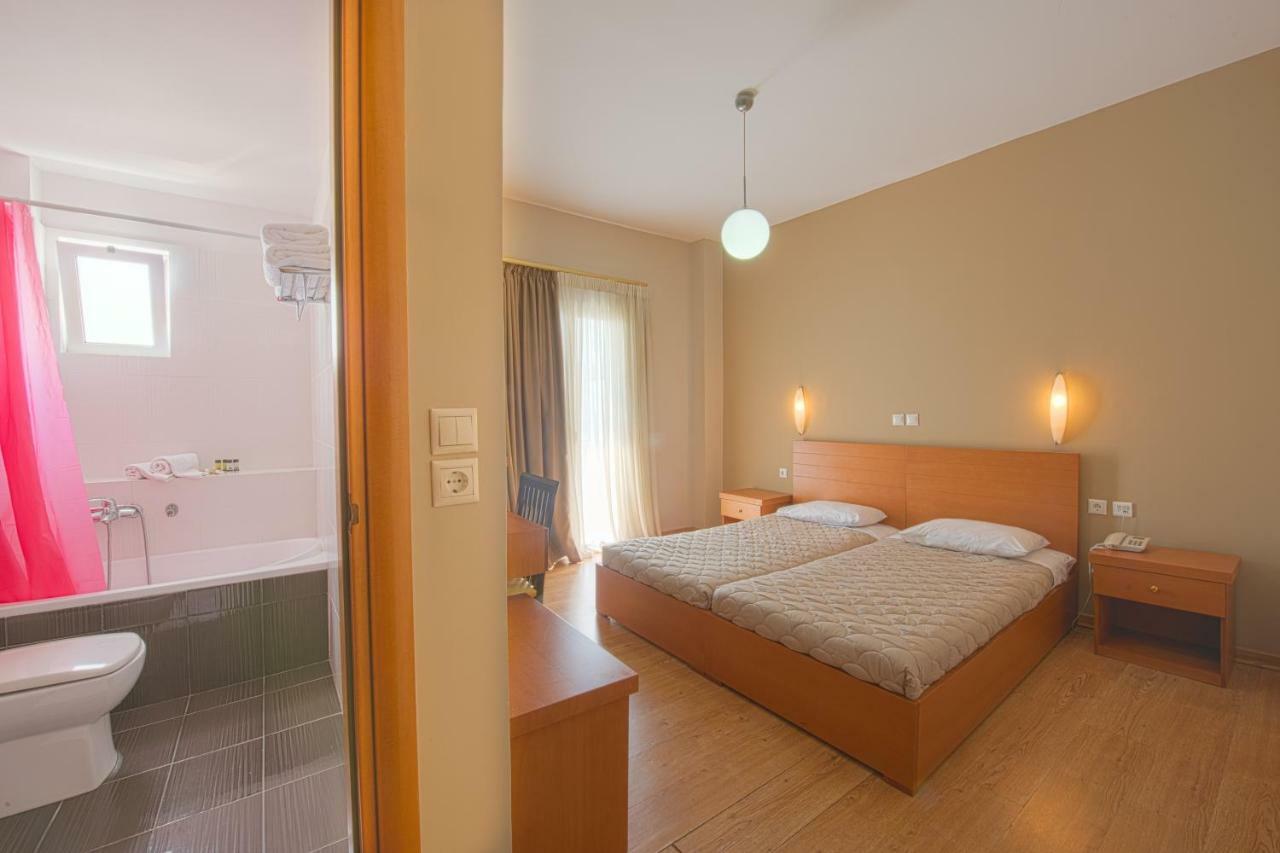 Grand Olympic Hotel Loutraki Bagian luar foto